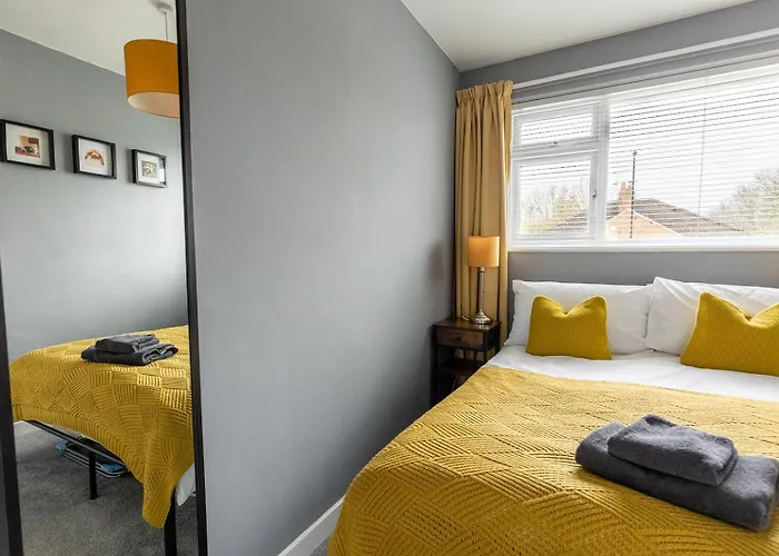 Woodfield Road - Two Bed In Harrogate With Cosy Living Room Fire.